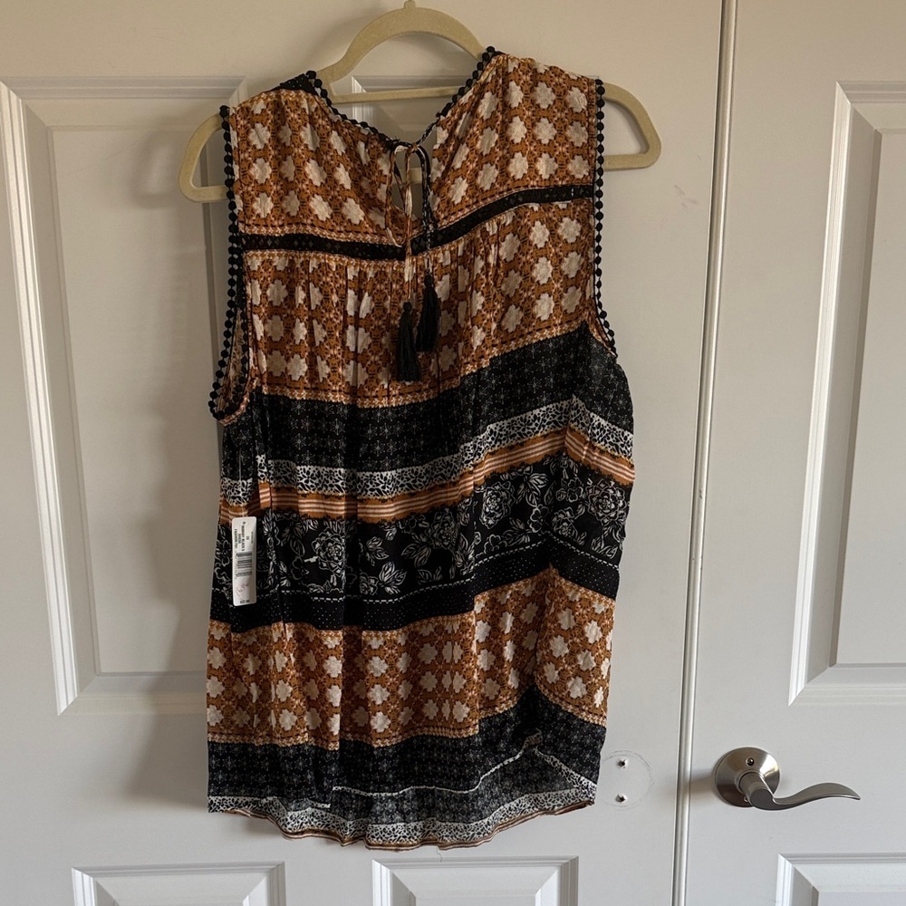 NWT New Directions Floral/Geometric Patterned Sleeveless Top - Black & Brown 2X - Picture 6 of 7